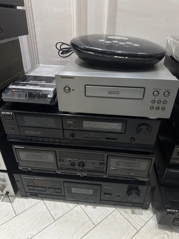 Техника Akai, Grundig, Technics, Hitachi , Sony, JVC, Aiwa, Philips — фото 1