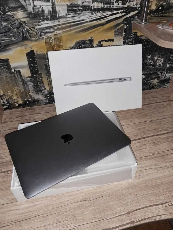 Macbook Air M1 емкость аккумулятора 98% 3