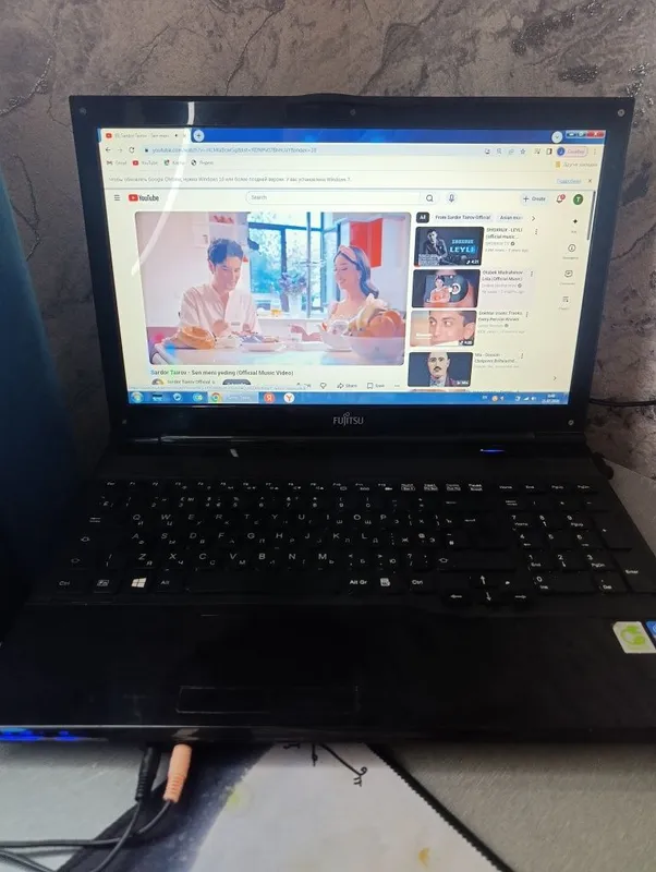Notebook sotiladi 1