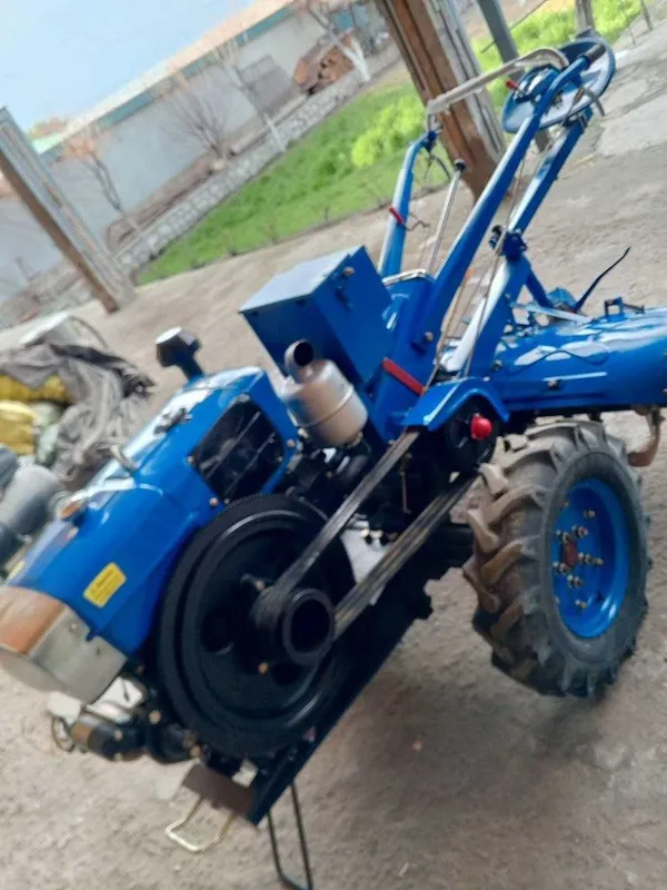 Zubr 11.00 sotiladi 5