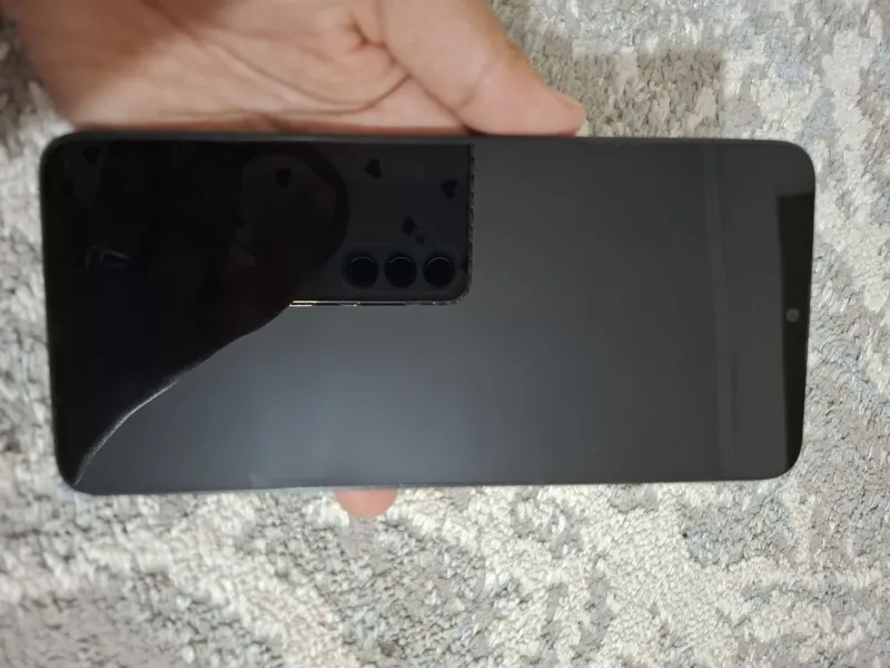 RedMi 13C karobka dakument bor 5 RedMi 13C karobka dakument bor 5