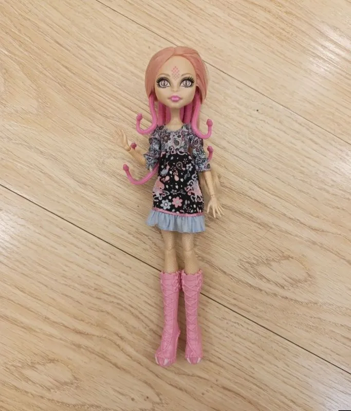 Вайперин Горгон, кукла Monster High 2013 года