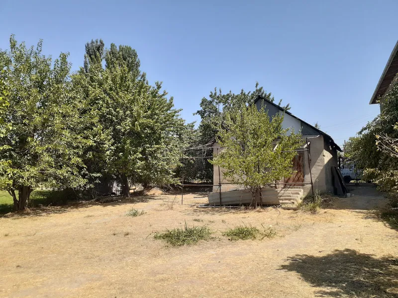 Yuqori chirchiqda joylashgan yer. Dacha 4
