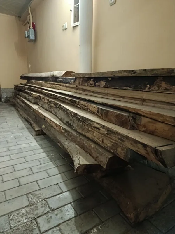 Povloniya bir yarim kub