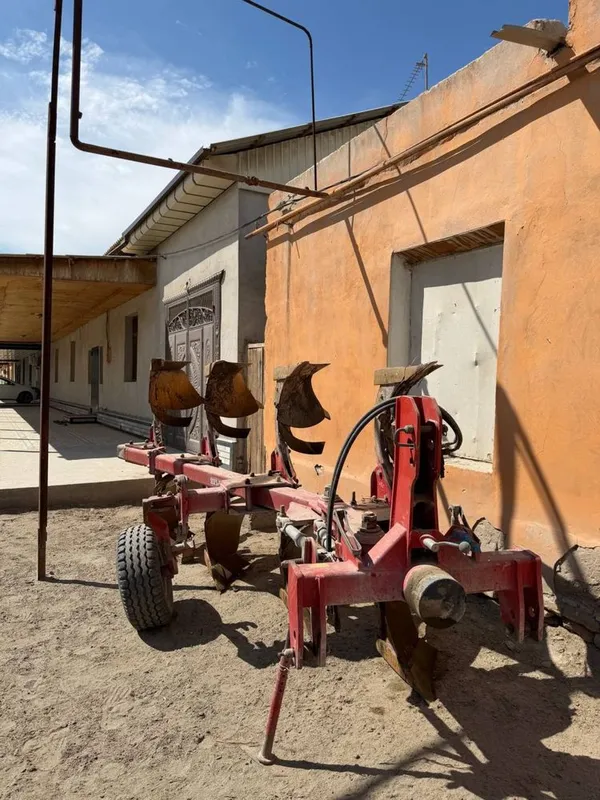NEW HOLLAND T60-70 sotiladi 3
