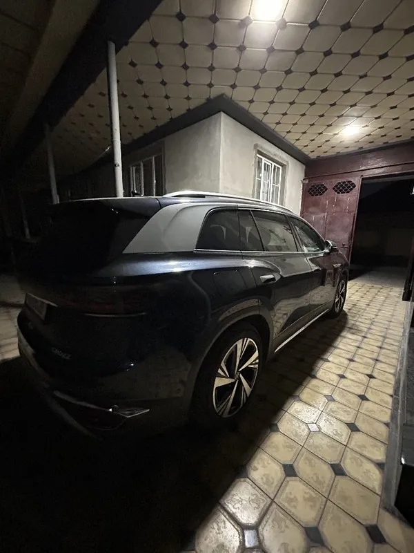 Wolsvagen ID6 PRO 3 Wolsvagen ID6 PRO 3