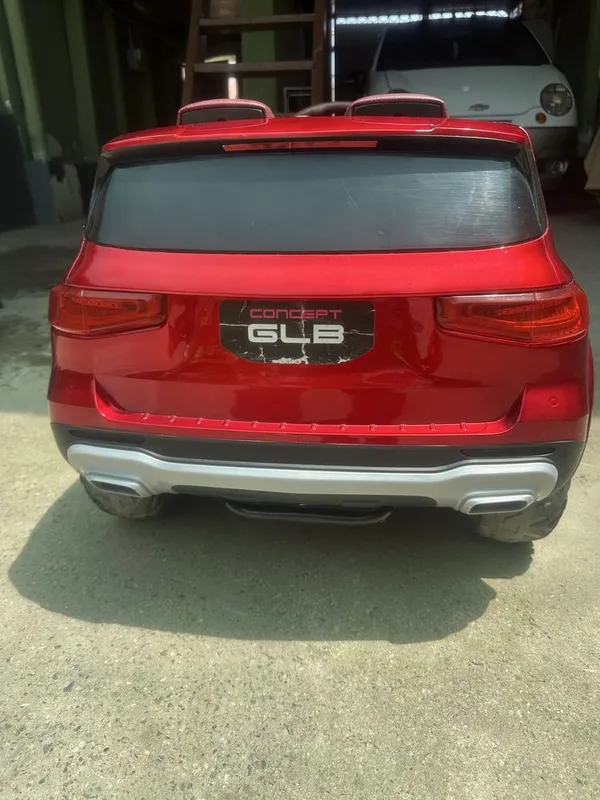 Pultli moshina mersedes benz 8 Pultli moshina mersedes benz 8