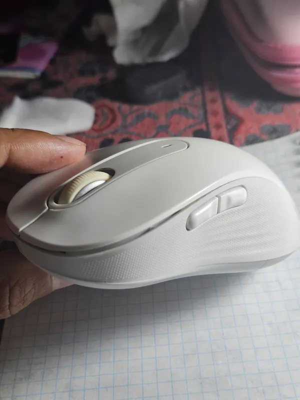 Logitech M650 L Wireless Mouse color:off_white silence mouse 4