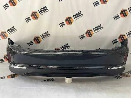 Задний новый бампер оргинал для Hongqi E-QM5 (черный) Задний новый бампер оргинал для Hongqi E-QM5 (черный)