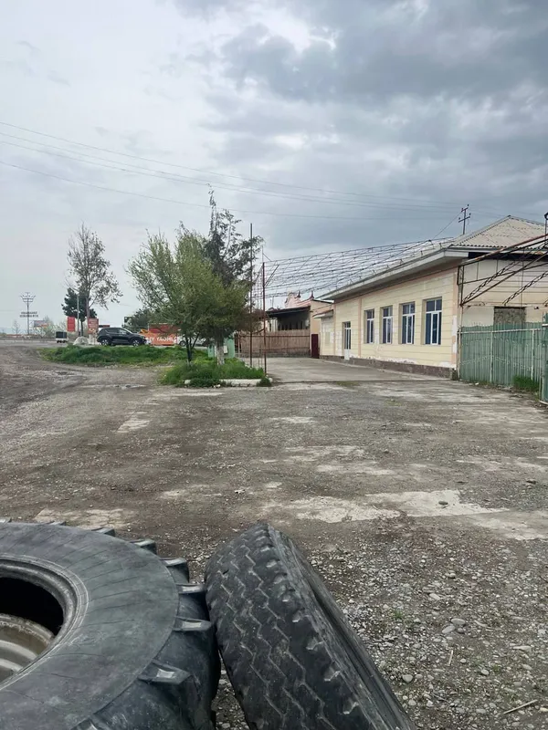 Nazar mahallasida, M39 trassa yonidagi TIJORAT JOYI sotiladi! — фото 1