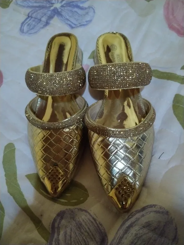 2marta kiyilgan 180000mingga sotaman