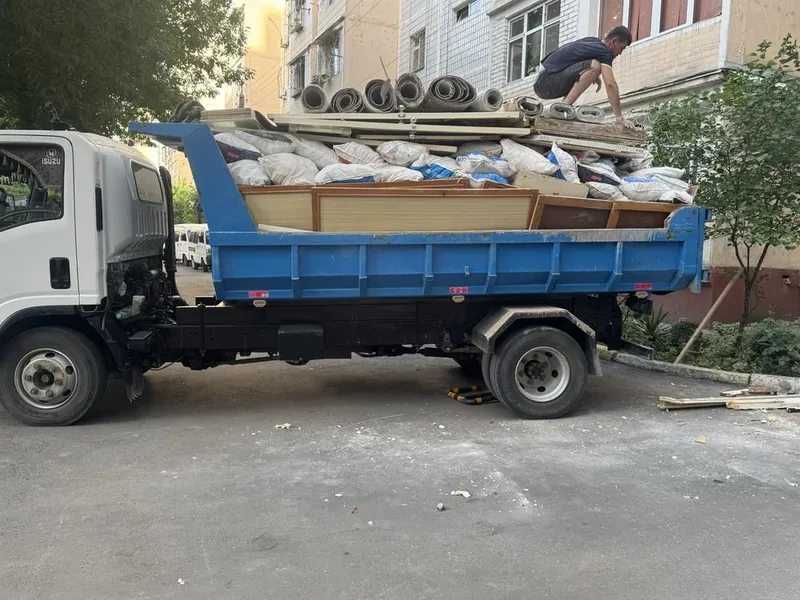 Услуги самосвала Isuzu 2 Услуги самосвала Isuzu 2