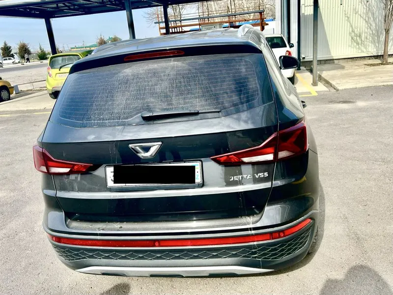 Wolkswagen Jetta VS5 — фото 1
