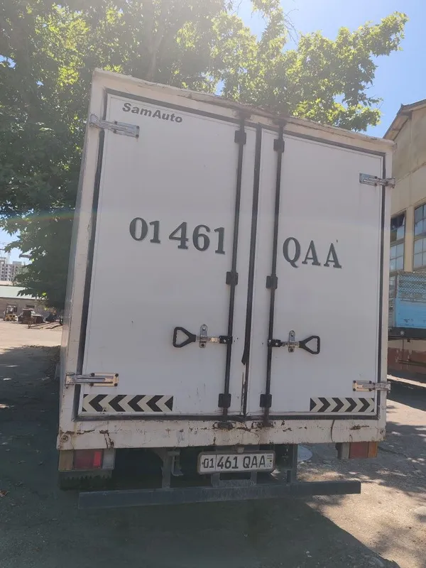 Продается автомашина ISUZU 4