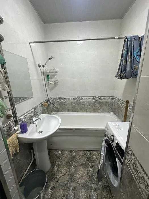 2-комнатная квартира, 77 м², 7/9 этаж (вторичка) — фото 4