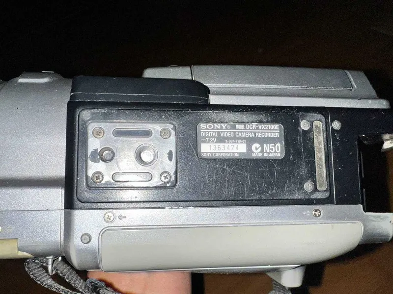 Видеокамера sony DCR-VX2100e pal ( требуется профилактика ) — фото 4