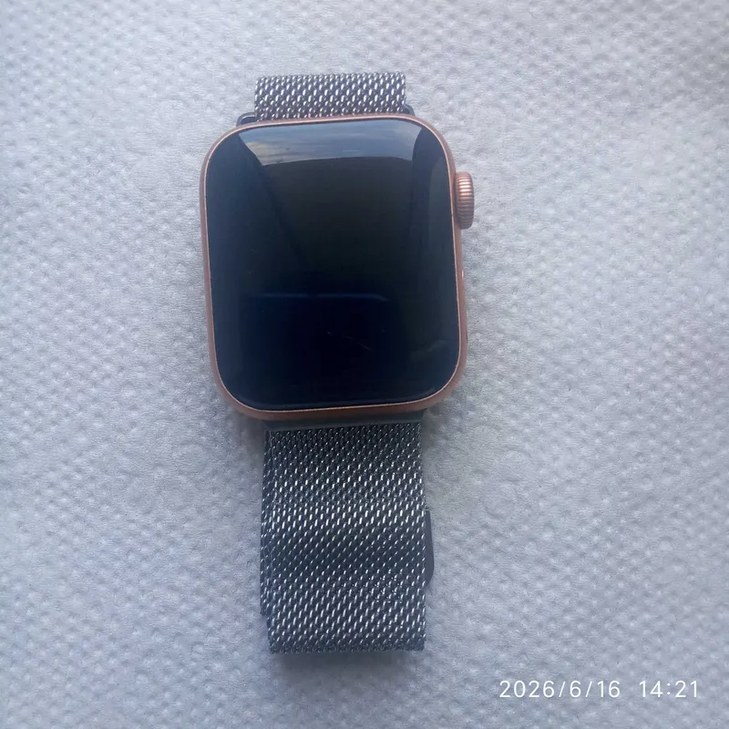 Apple Watch SE 40mm aluminium & ceramic case ion x glass gps — фото 2
