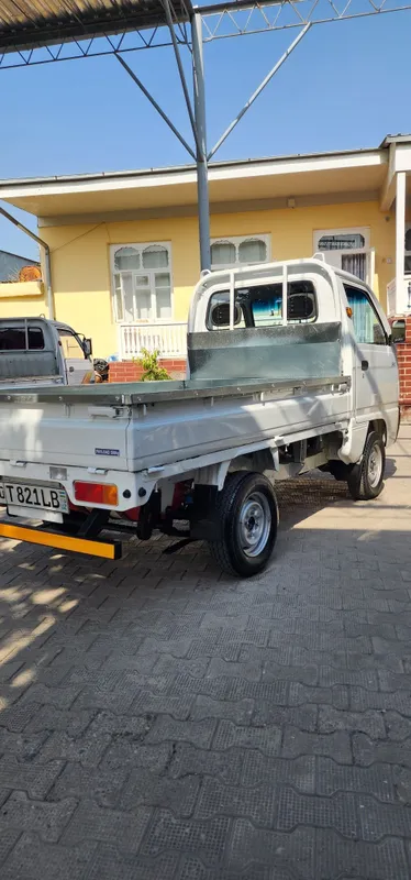 Labo 2025 yangi moshina 5