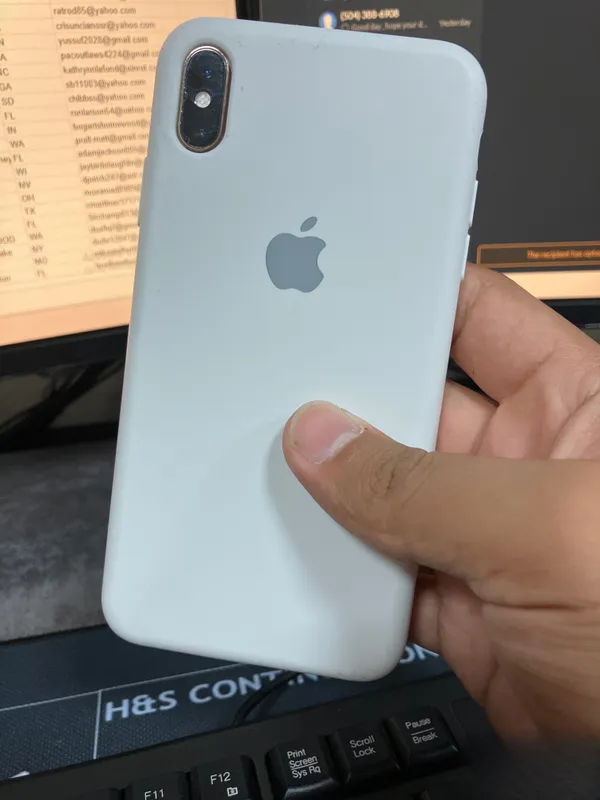 Iphone xs max gold 2 Iphone xs max gold 2