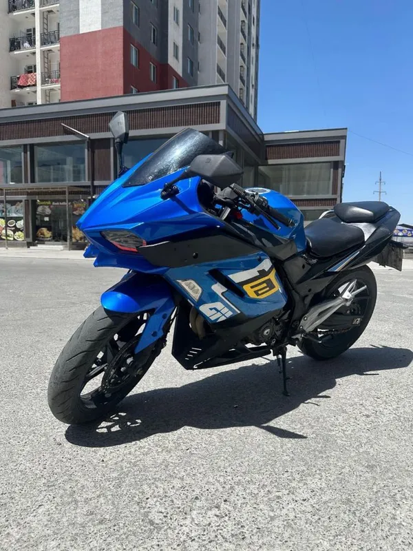 Мотоцикл Kawasaki replica 400 kub 1