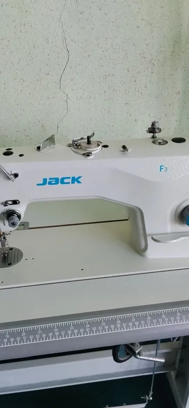 Tikuv mashina sotiladi .JAC f3 xolati yangi 1