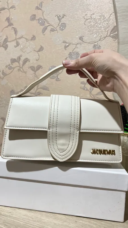 Oq JACQUEMUS sumkasi 1 Oq JACQUEMUS sumkasi 1