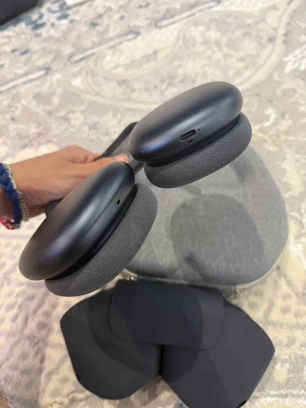 AirPods Max 2 Type-C 3 AirPods Max 2 Type-C 3