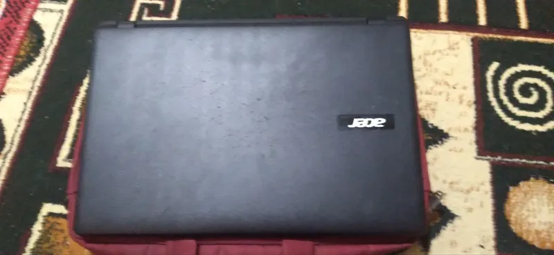 Acer noutbuk( noutbuk 1 qoʻl ishlagan holati ideal)