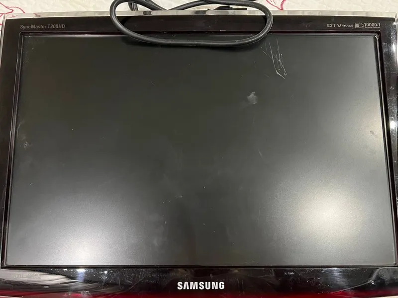Монитор Samsung SyncMaster T200HD — фото 2