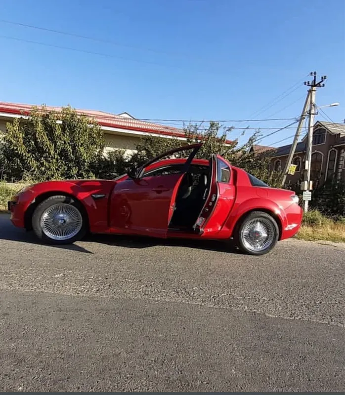 avtomobil mazda rx-8 8.000km ORGINAL kolleksiya holat