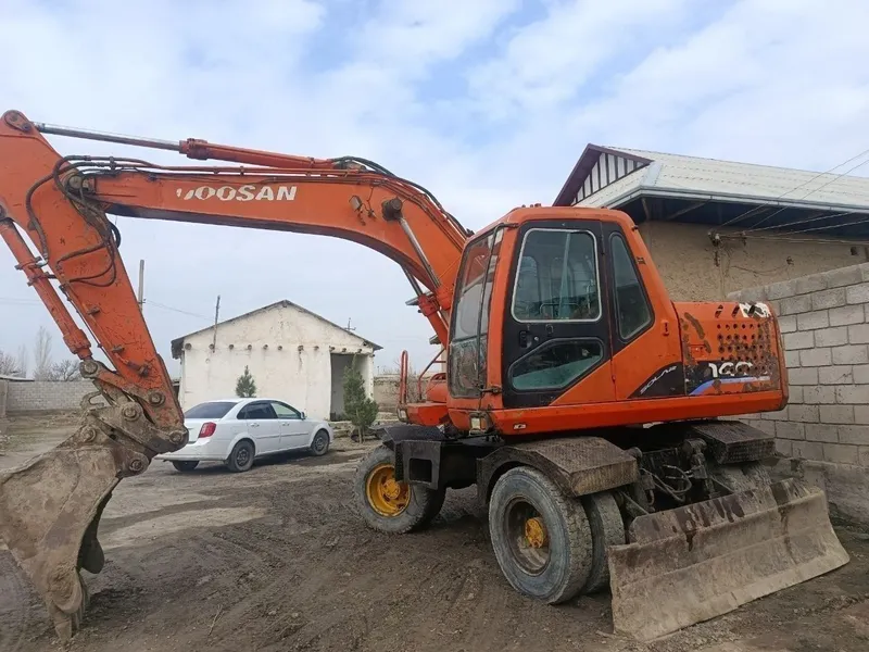 Ekskavatr Doosan 3