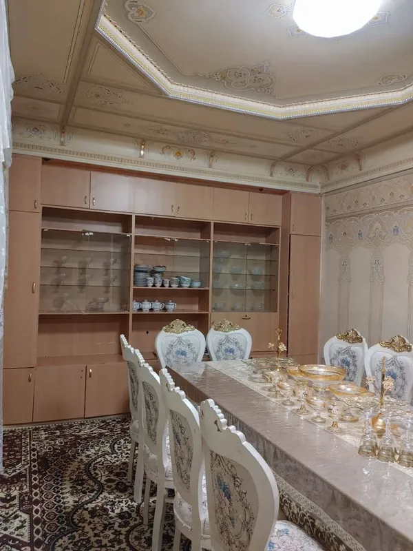 Срочно продается дом в центре янгибазара 6 сотох 10 комнат 4 Срочно продается дом в центре янгибазара 6 сотох 10 комнат 4