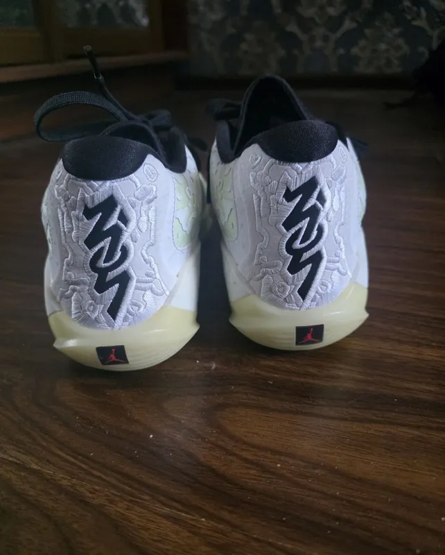 Original Jordan krossovkalari 4 Original Jordan krossovkalari 4