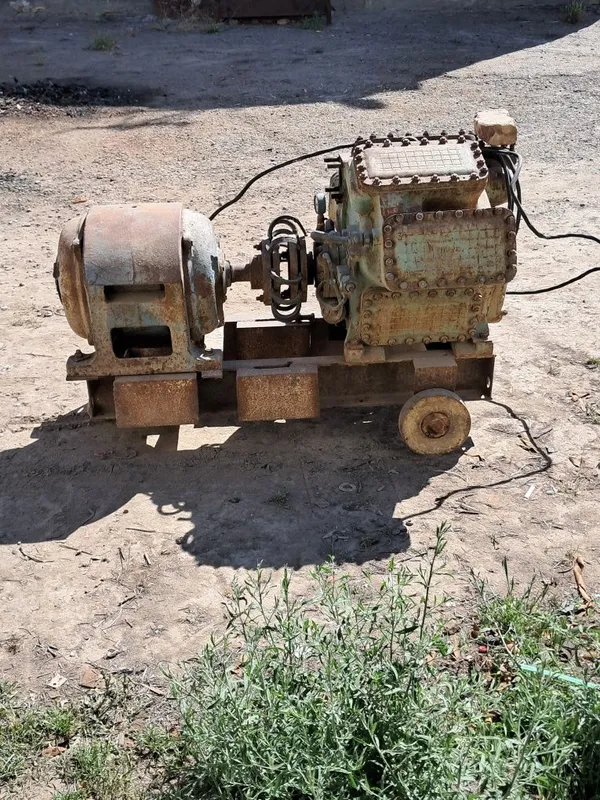 Bunkerlar elektrodvigatellar barchasi kelishilgan holda tez sotiladi — фото 1 Bunkerlar elektrodvigatellar barchasi kelishilgan holda tez sotiladi — фото 1