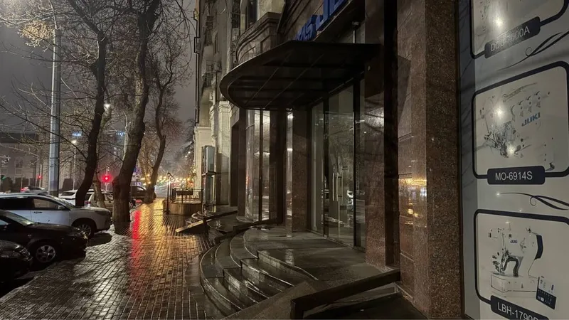Тарас Шевченко Чехова | 530кв - нежилое помещение вдоль дороги Аренда — фото 1