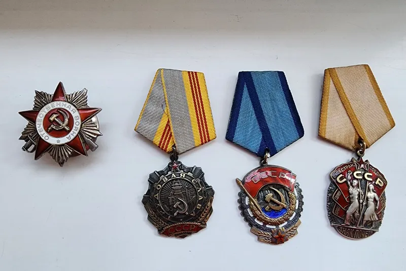 Цена за все серебро.