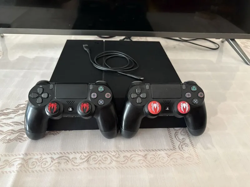 PlayStation 4 Fat с дисководом
