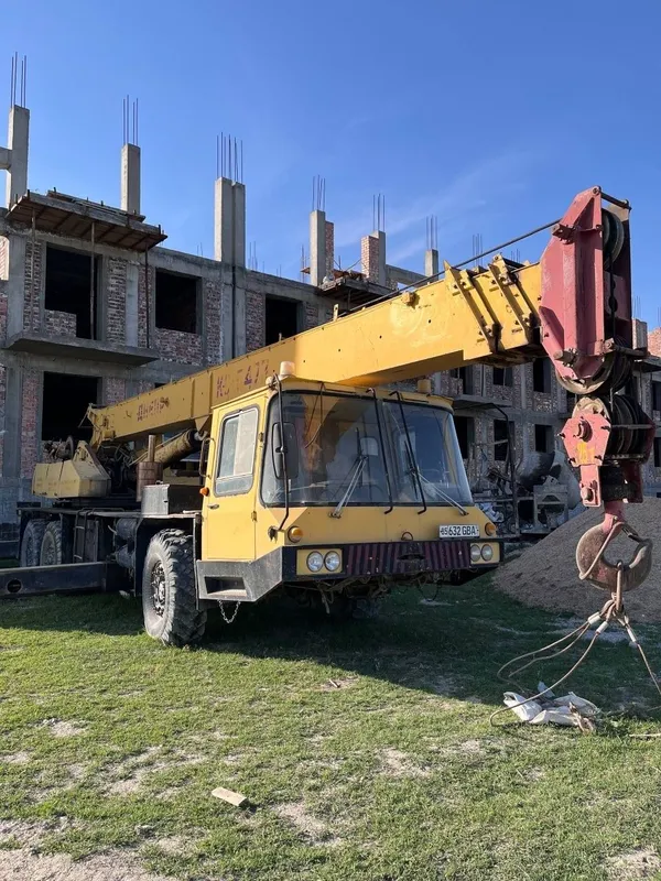 Kran sotiladi srochna 1 Kran sotiladi srochna 1