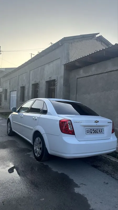 Chevrolet Gentra 3