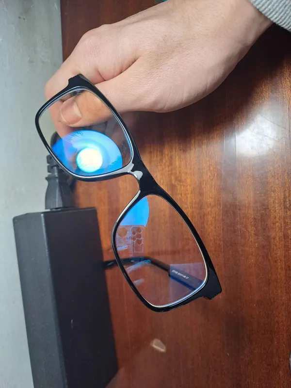 Kompyuter achki - kompyuter va telefon nurlaridan himoya