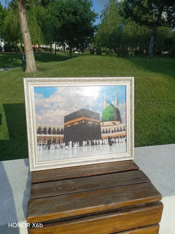 Картина из страз покрыта акриловым лаком. Под стеклом. П 1 Картина из страз покрыта акриловым лаком. Под стеклом. П 1