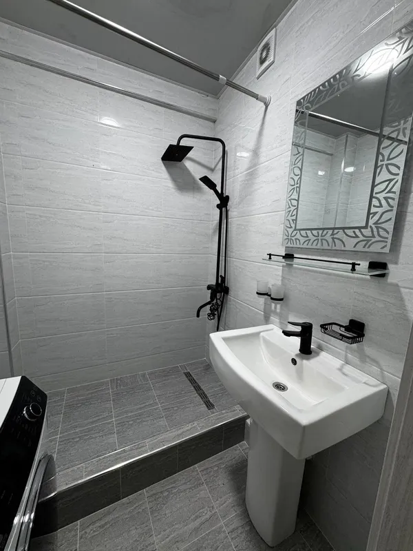 Продаётся 2-комнатная квартира в ЖК Bobur Residence 9