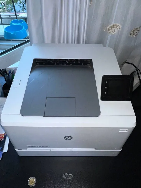 HP Color LaserJet Pro M255dw 1