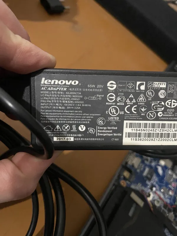 Продам блок питания для Lenovo IdealPad Flex 15 — фото 1