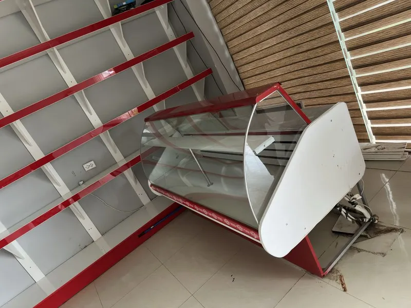 Vitrina polka sotiladi 5