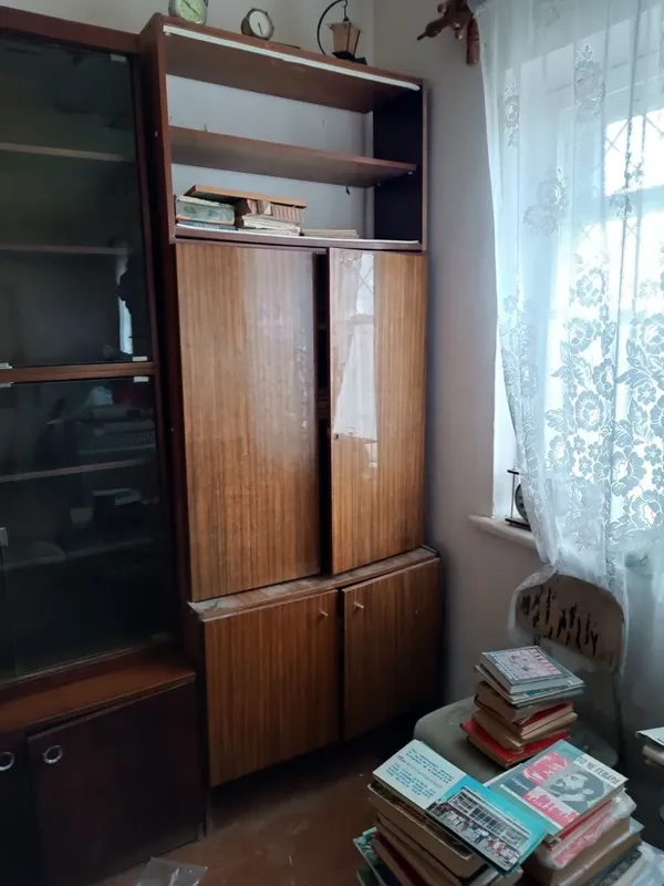 книжный шкаф