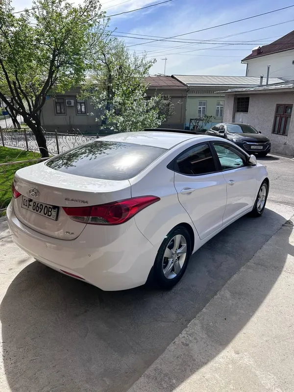 Hyundai Elantra GLS — фото 1