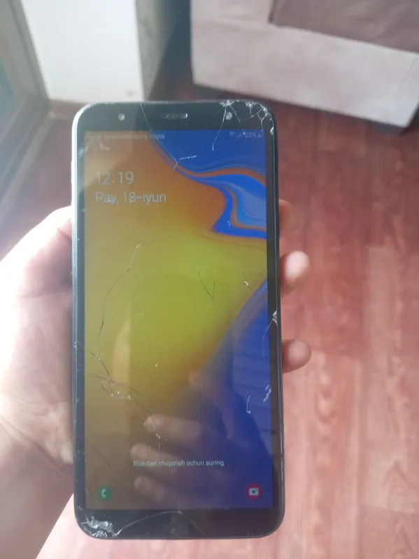 Samsung J4 — фото 1