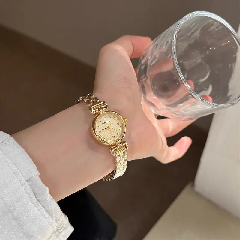 Часы 2 Часы 2