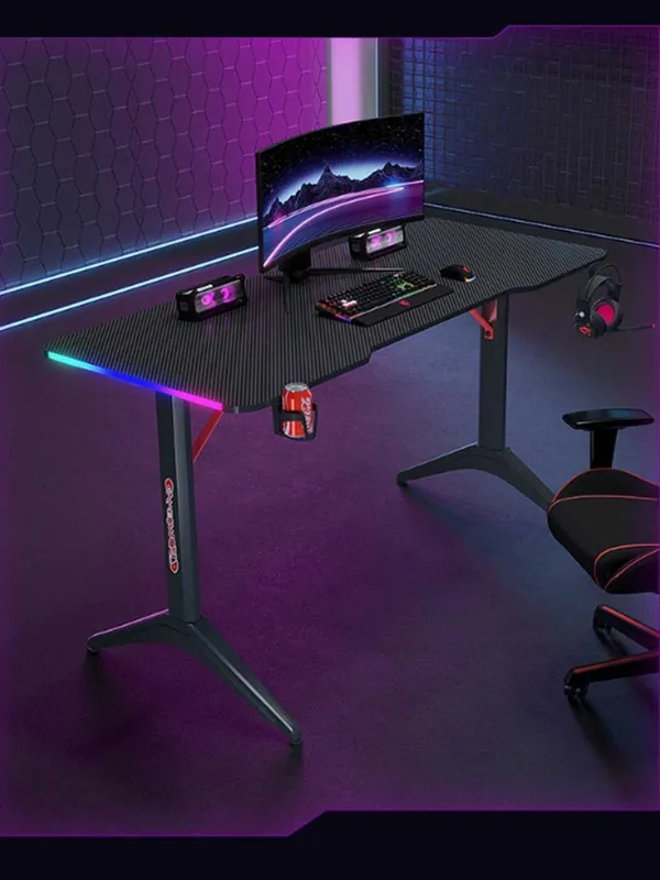 Стол компьютерный игровой с RGB подсветкой 1